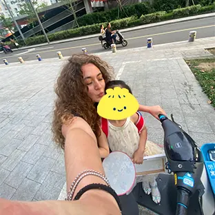 Beatrice in Cina