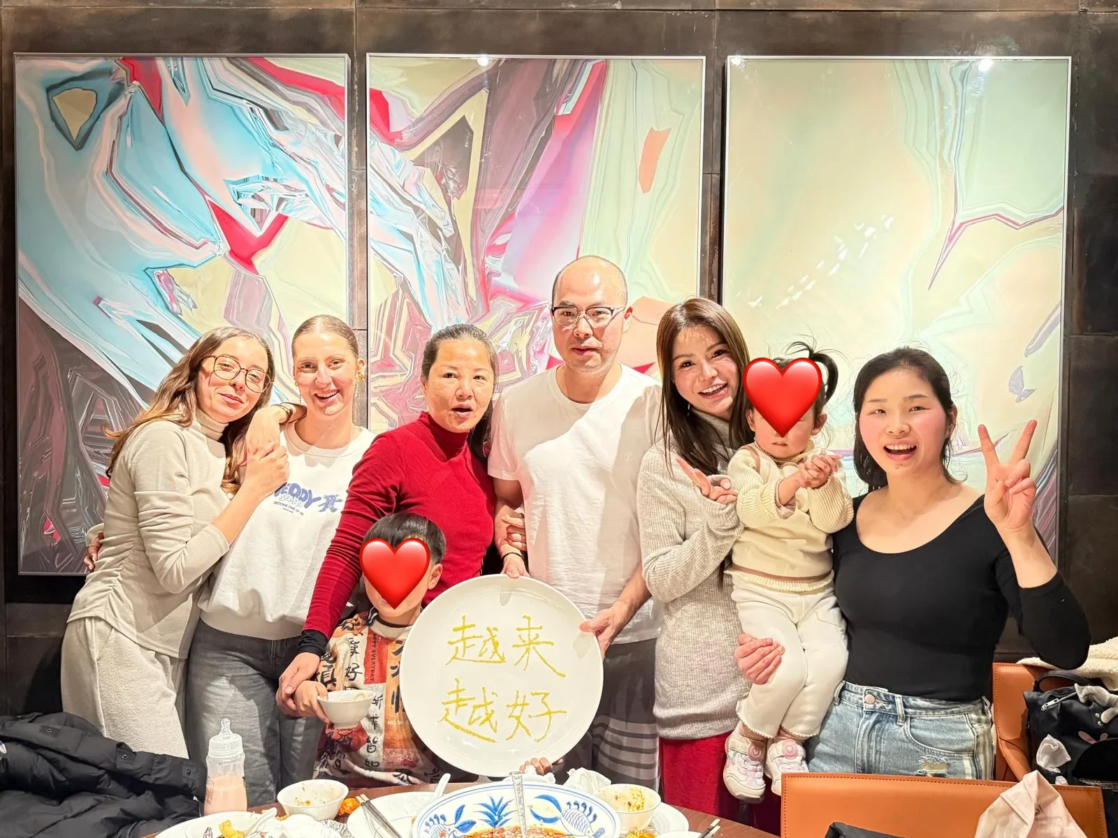 Francesca a cena con la famiglia ospitante
